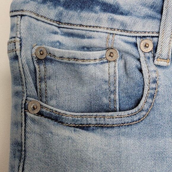 American Eagle Women's Super Hi-Rise Crop Flare Jeans Size 2 Short 25x26 - Picture 8 of 11